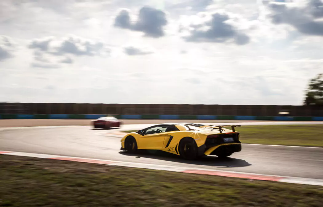 Location de véhicules sur circuit à Luxembourg : à toute vitesse !